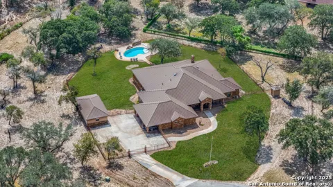 584 Arbor View