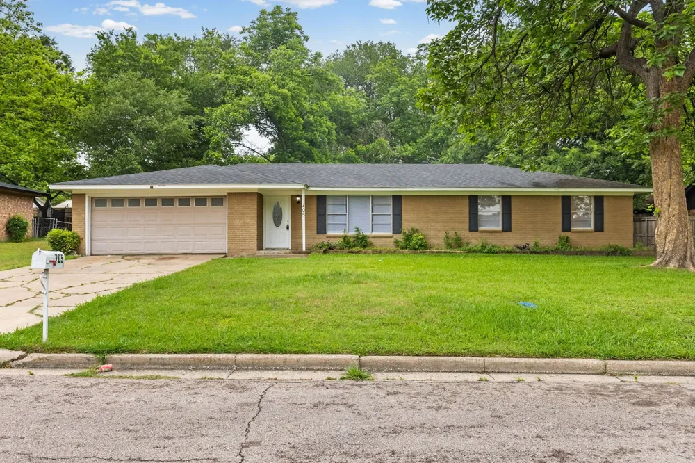705 Plano Street Sulphur Springs, TX 75482