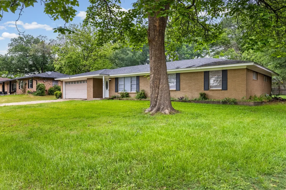 705 Plano Street Sulphur Springs, TX 75482
