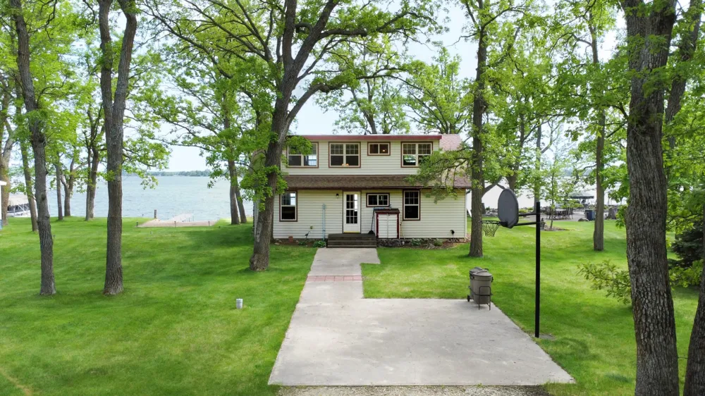 22548 Senns Beach Drive Detroit Lakes, MN 56501