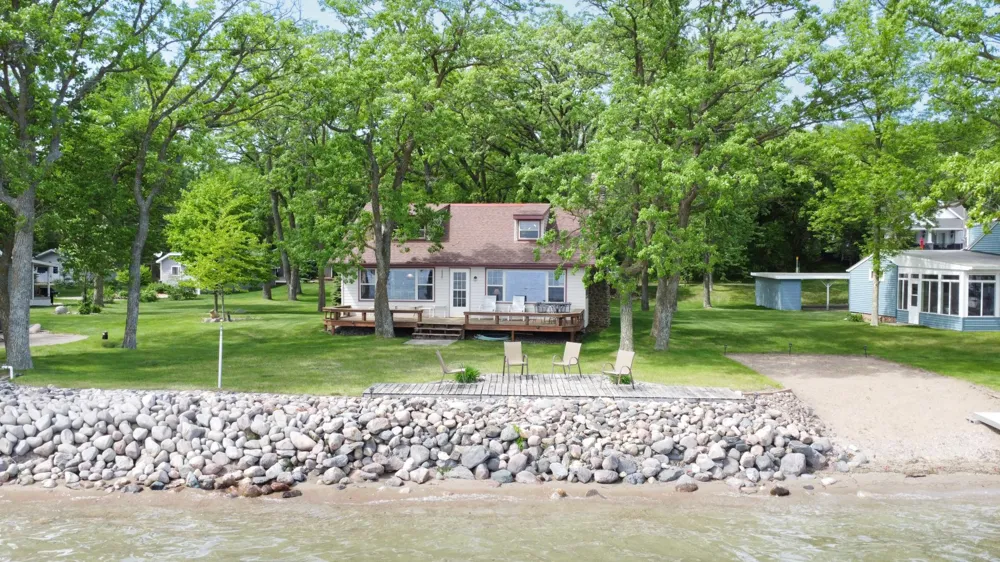 22548 Senns Beach Drive Detroit Lakes, MN 56501