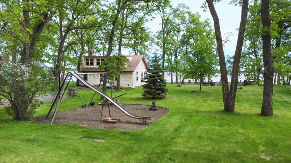 22548 Senns Beach Drive Detroit Lakes, MN 56501