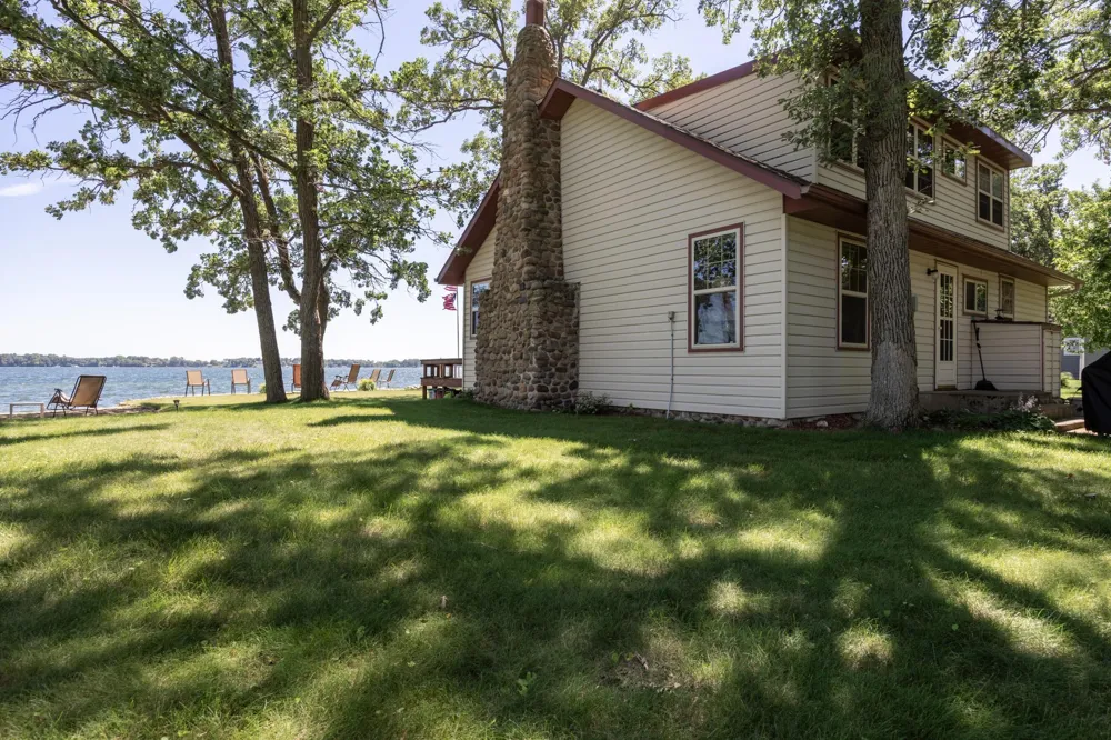 22548 Senns Beach Drive Detroit Lakes, MN 56501