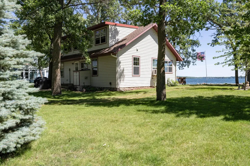 22548 Senns Beach Drive Detroit Lakes, MN 56501