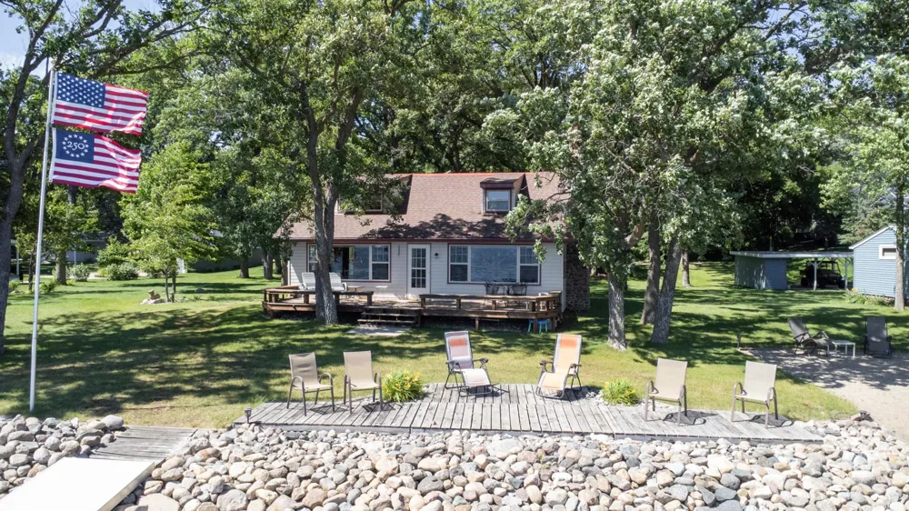 22548 Senns Beach Drive Detroit Lakes, MN 56501