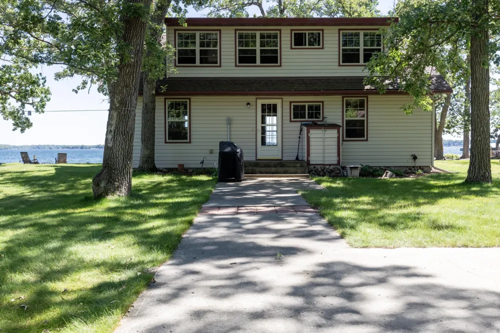 22548 Senns Beach Drive Detroit Lakes, MN 56501