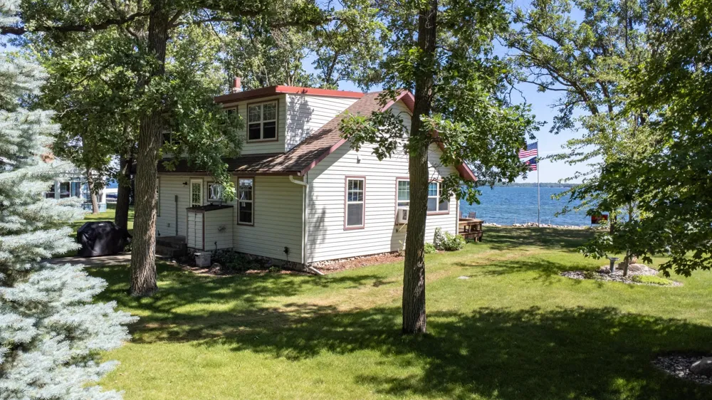 22548 Senns Beach Drive Detroit Lakes, MN 56501