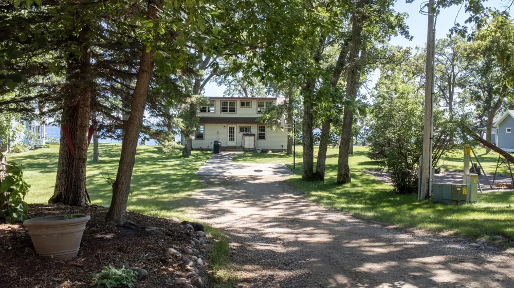 22548 Senns Beach Drive Detroit Lakes, MN 56501