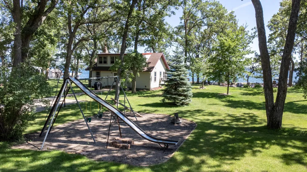 22548 Senns Beach Drive Detroit Lakes, MN 56501