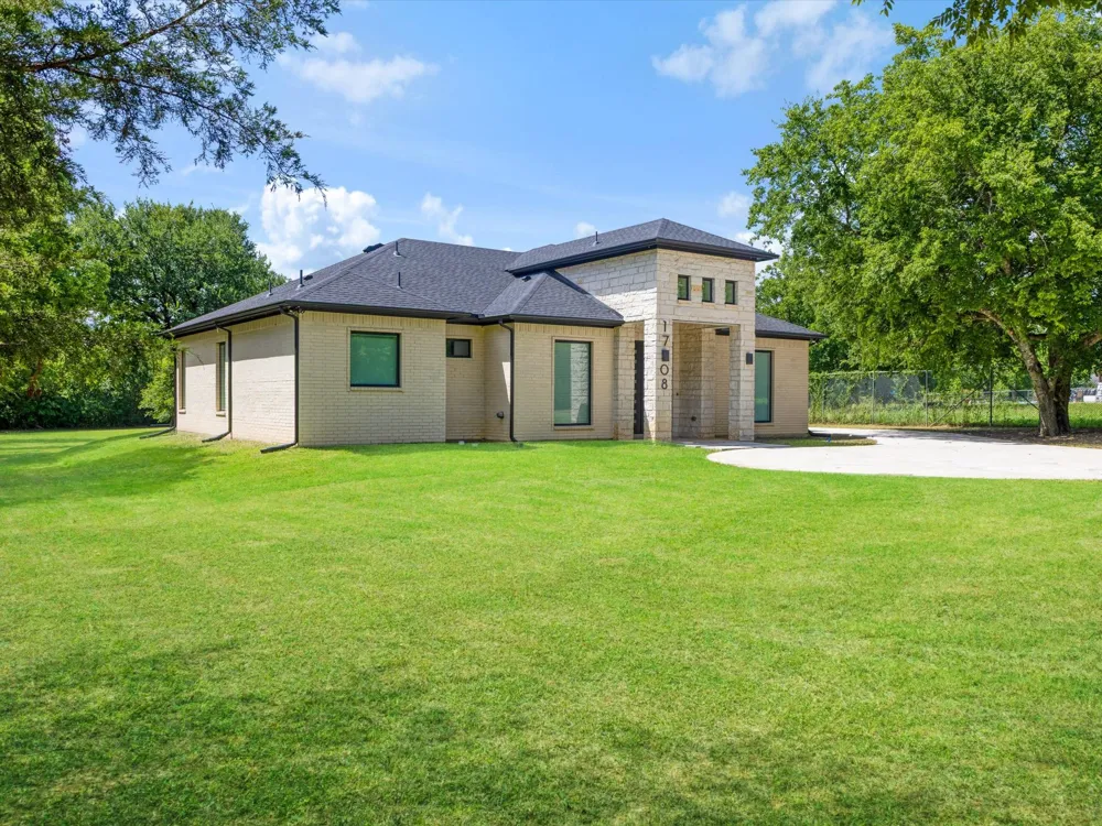 1708 Dowdy Ferry Road Hutchins, TX 75141