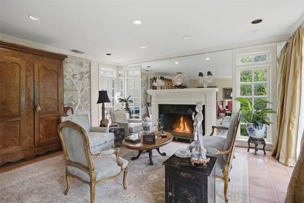 1111 Pebble Creek Road Fort Worth, TX 76107