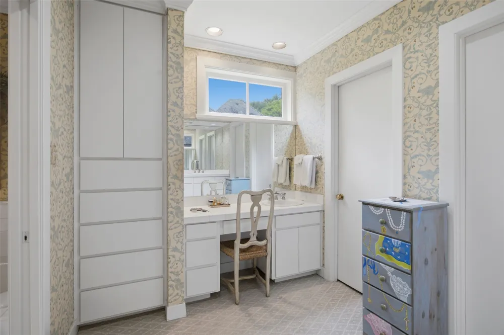 1111 Pebble Creek Road Fort Worth, TX 76107