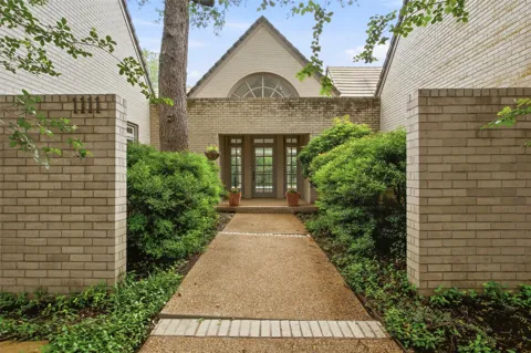 1111 Pebble Creek Road