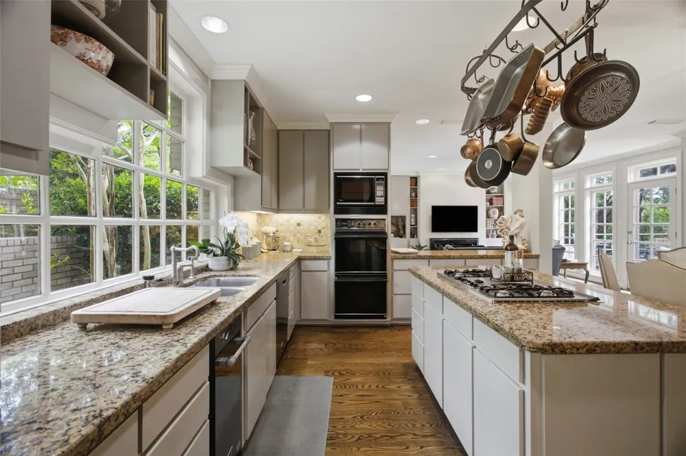 1111 Pebble Creek Road Fort Worth, TX 76107