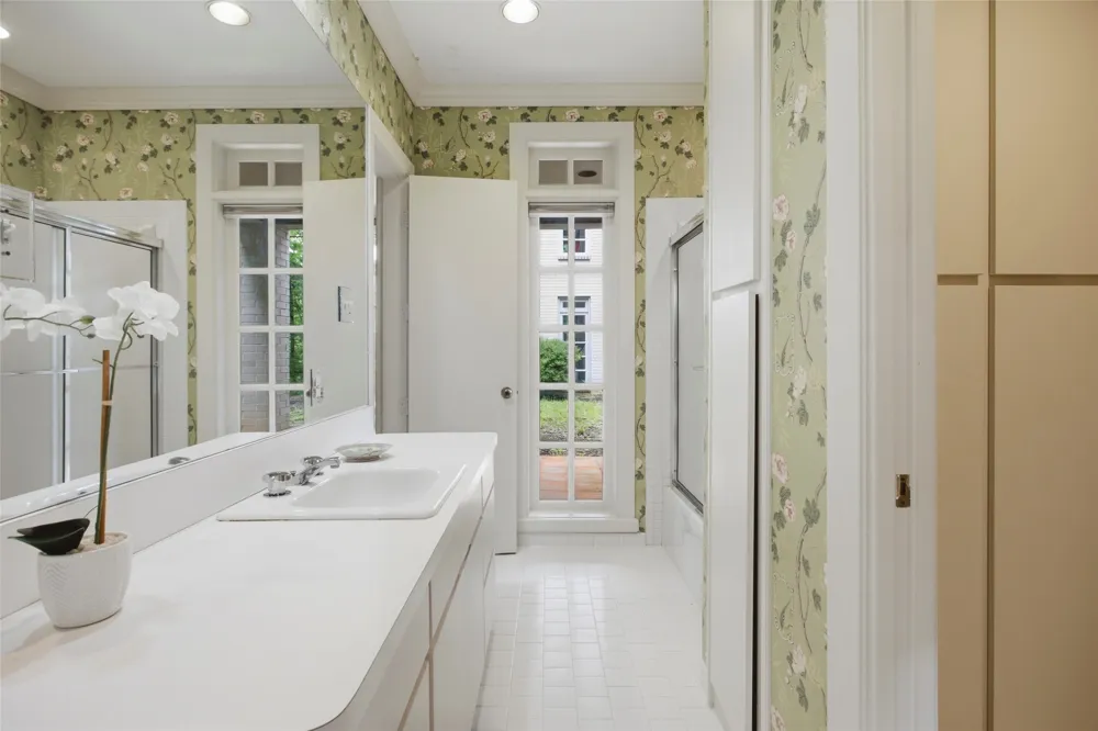 1111 Pebble Creek Road Fort Worth, TX 76107