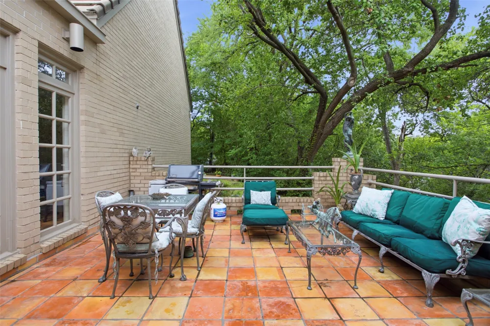 1111 Pebble Creek Road Fort Worth, TX 76107