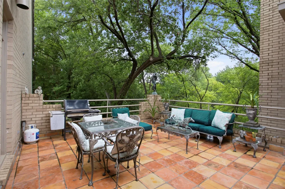 1111 Pebble Creek Road Fort Worth, TX 76107