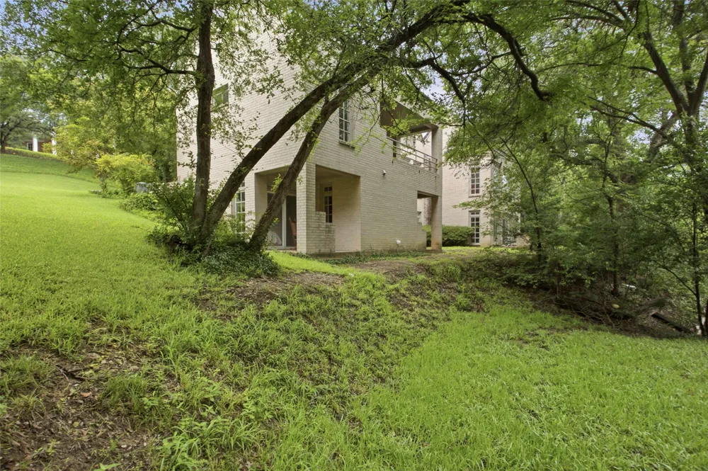1111 Pebble Creek Road Fort Worth, TX 76107