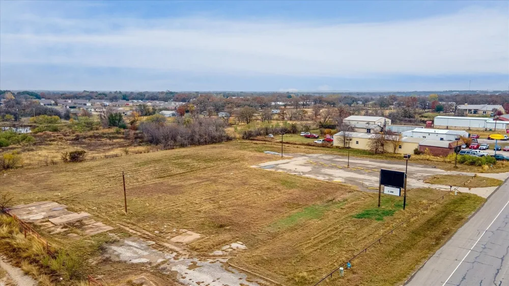 4426 E US HIGHWAY 377 Granbury, TX 76049
