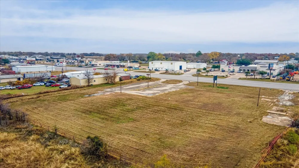 4426 E US HIGHWAY 377 Granbury, TX 76049