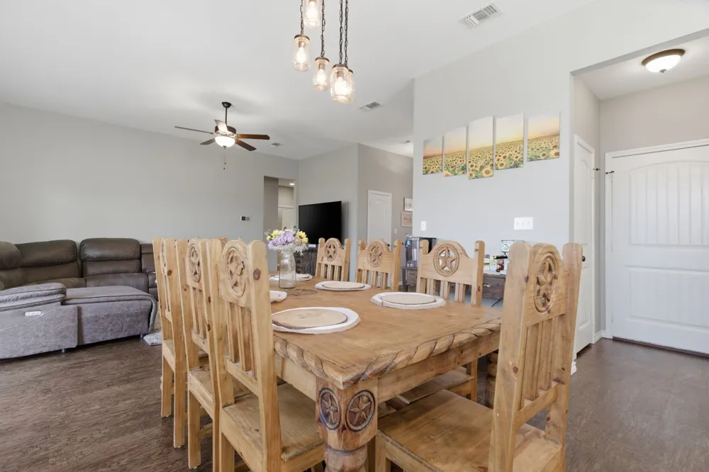 711 Hadley Lane Valley View, TX 76272