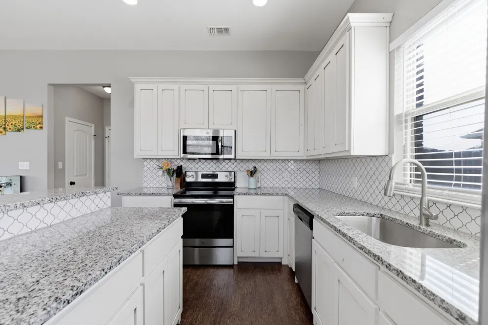 711 Hadley Lane Valley View, TX 76272