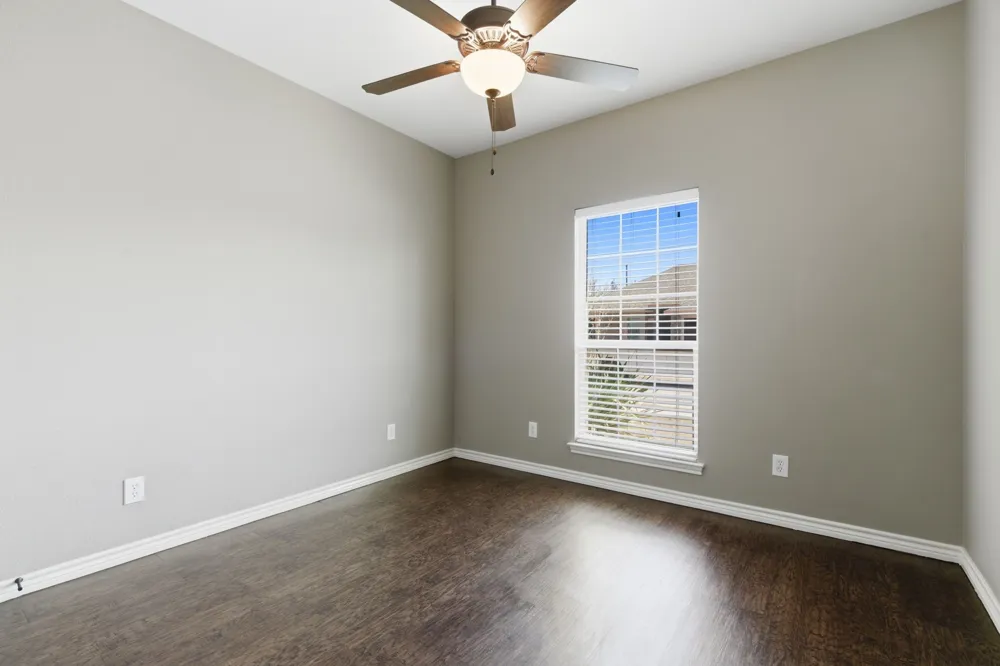 711 Hadley Lane Valley View, TX 76272