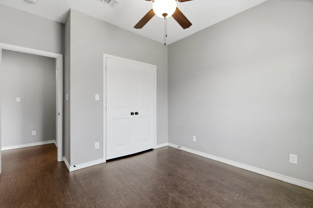 711 Hadley Lane Valley View, TX 76272