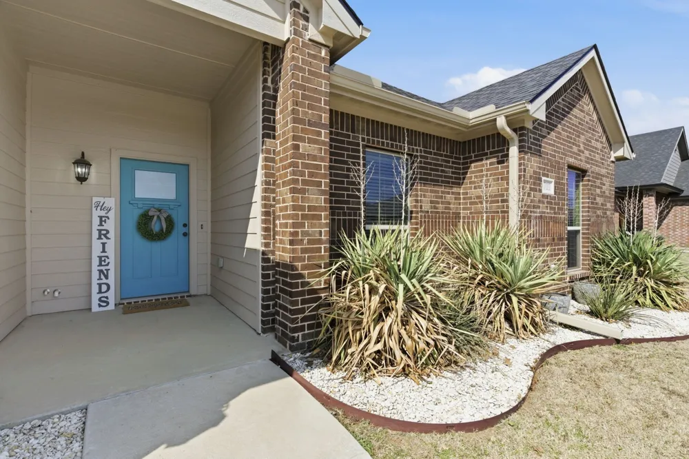 711 Hadley Lane Valley View, TX 76272