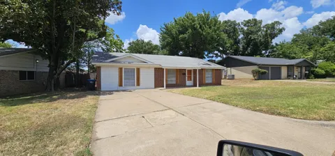 7205 Merry Lane