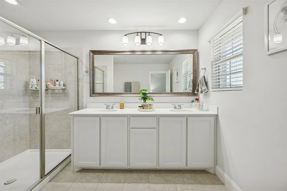 6832 Henry Drive North Richland Hills, TX 76180