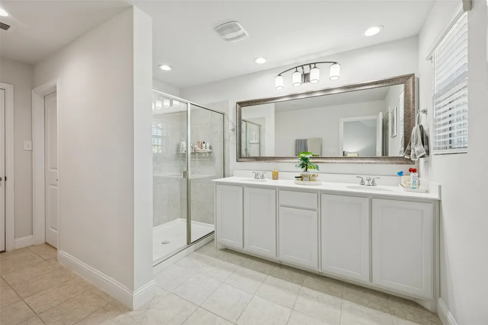 6832 Henry Drive North Richland Hills, TX 76180