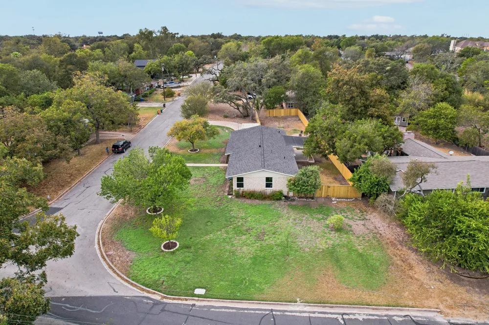 202 E Caddo Street Austin, TX 78753
