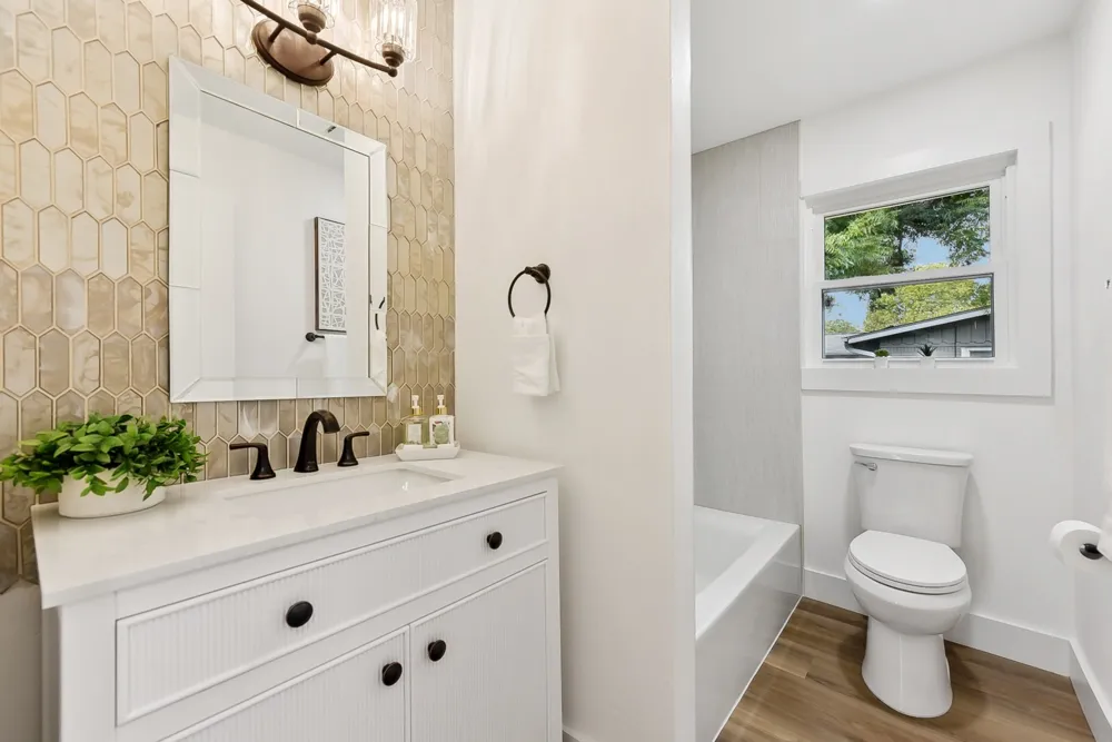 202 E Caddo Street Austin, TX 78753