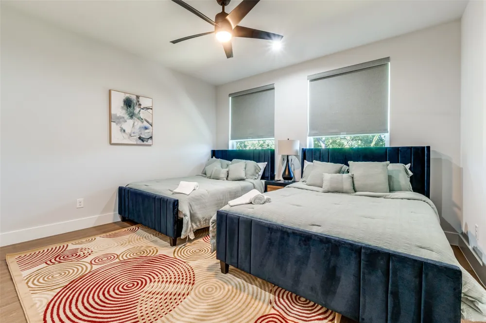 809 Bayonne Street Dallas, TX 75212