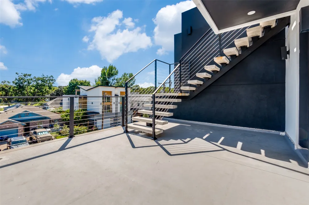 809 Bayonne Street Dallas, TX 75212