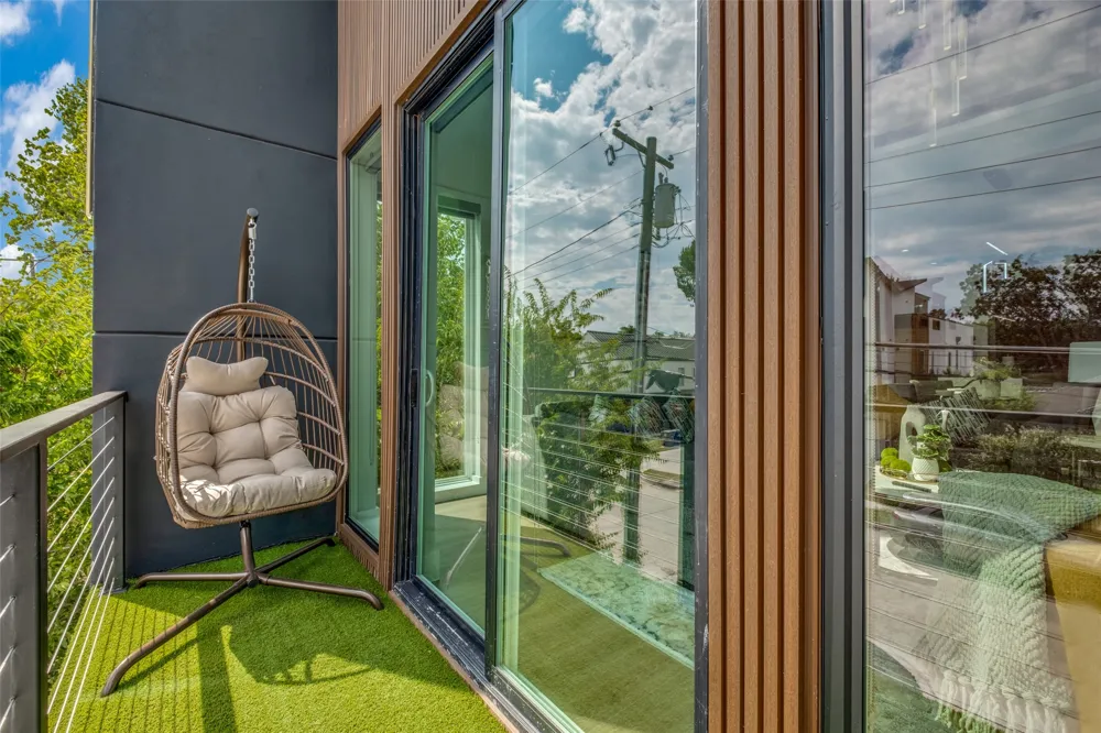 809 Bayonne Street Dallas, TX 75212