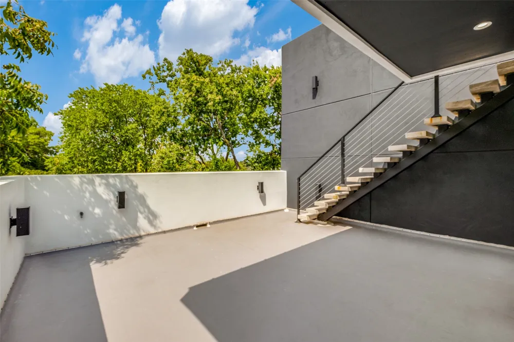 809 Bayonne Street Dallas, TX 75212