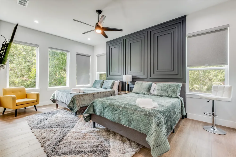 809 Bayonne Street Dallas, TX 75212