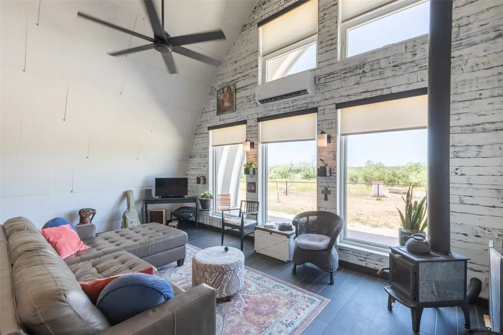 132 Anderson Road Wingate, TX 79566