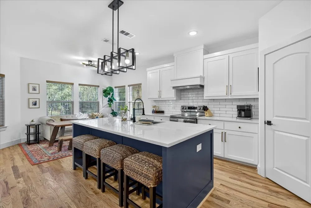 206 Parkside Drive Trinidad, TX 75163