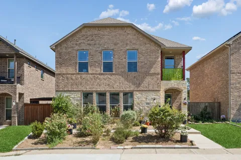 431 W Pioneer Drive