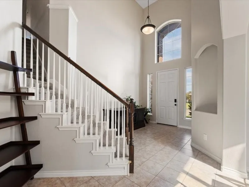 654 Plum Drive Burleson, TX 76028