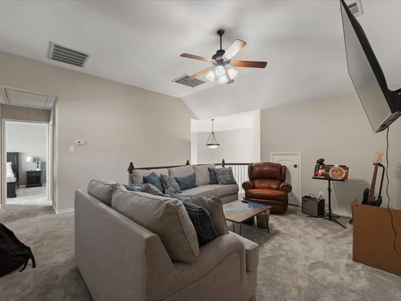654 Plum Drive Burleson, TX 76028