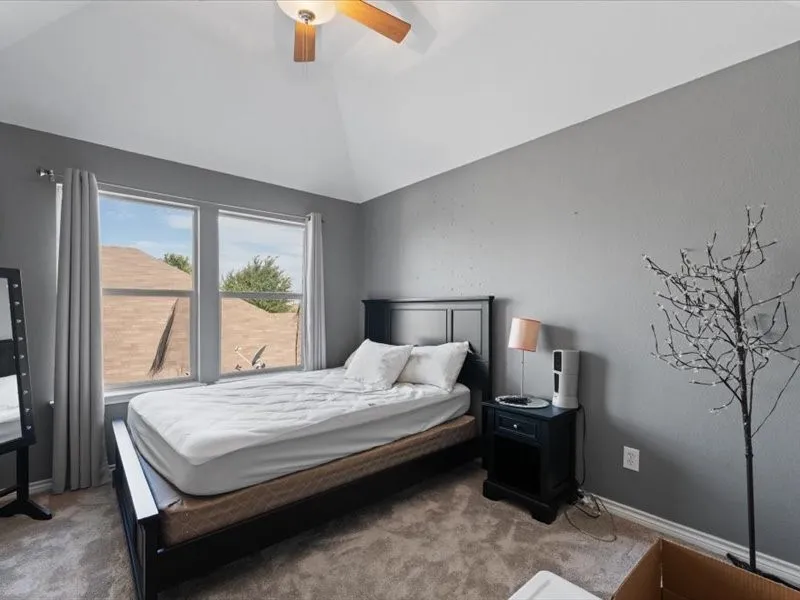 654 Plum Drive Burleson, TX 76028