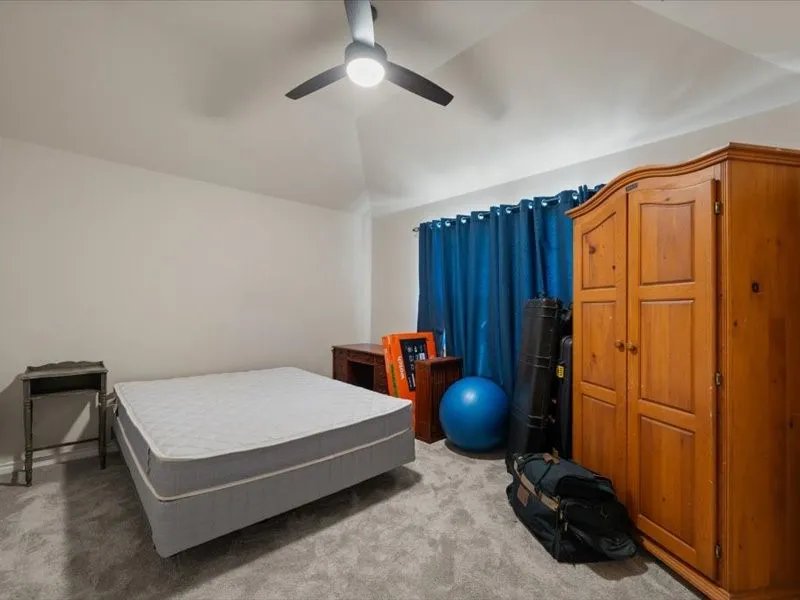 654 Plum Drive Burleson, TX 76028