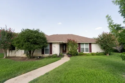 106 Mapleleaf Lane