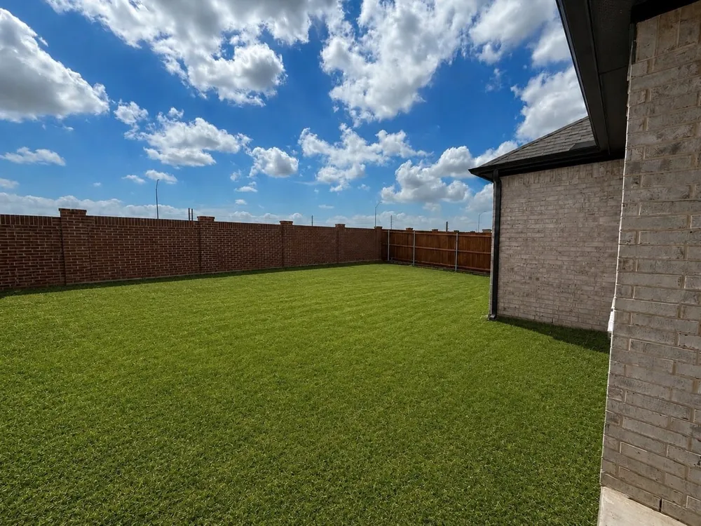 17257 Oxborough Drive Justin, TX 76247