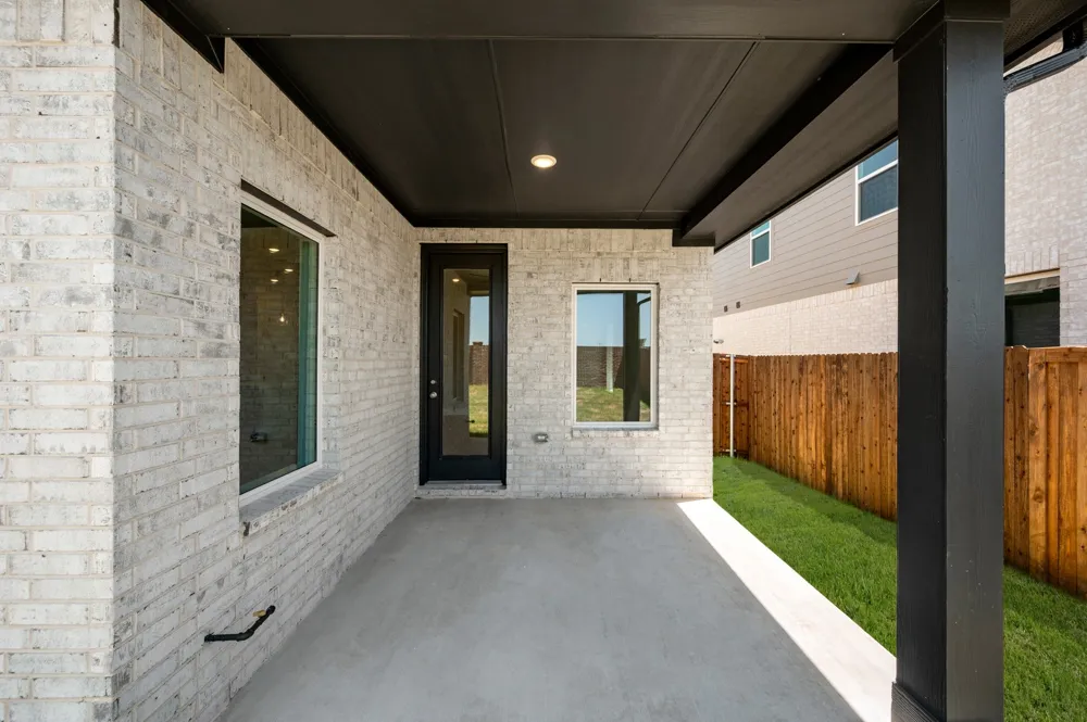 17257 Oxborough Drive Justin, TX 76247