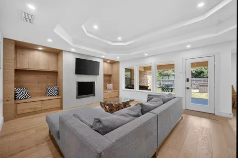 6621 Quail Ridge Drive